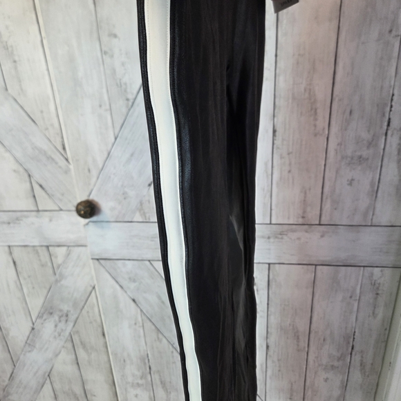 NWT SPANX Faux Leather Stripe Leggings - Picture 9 of 10